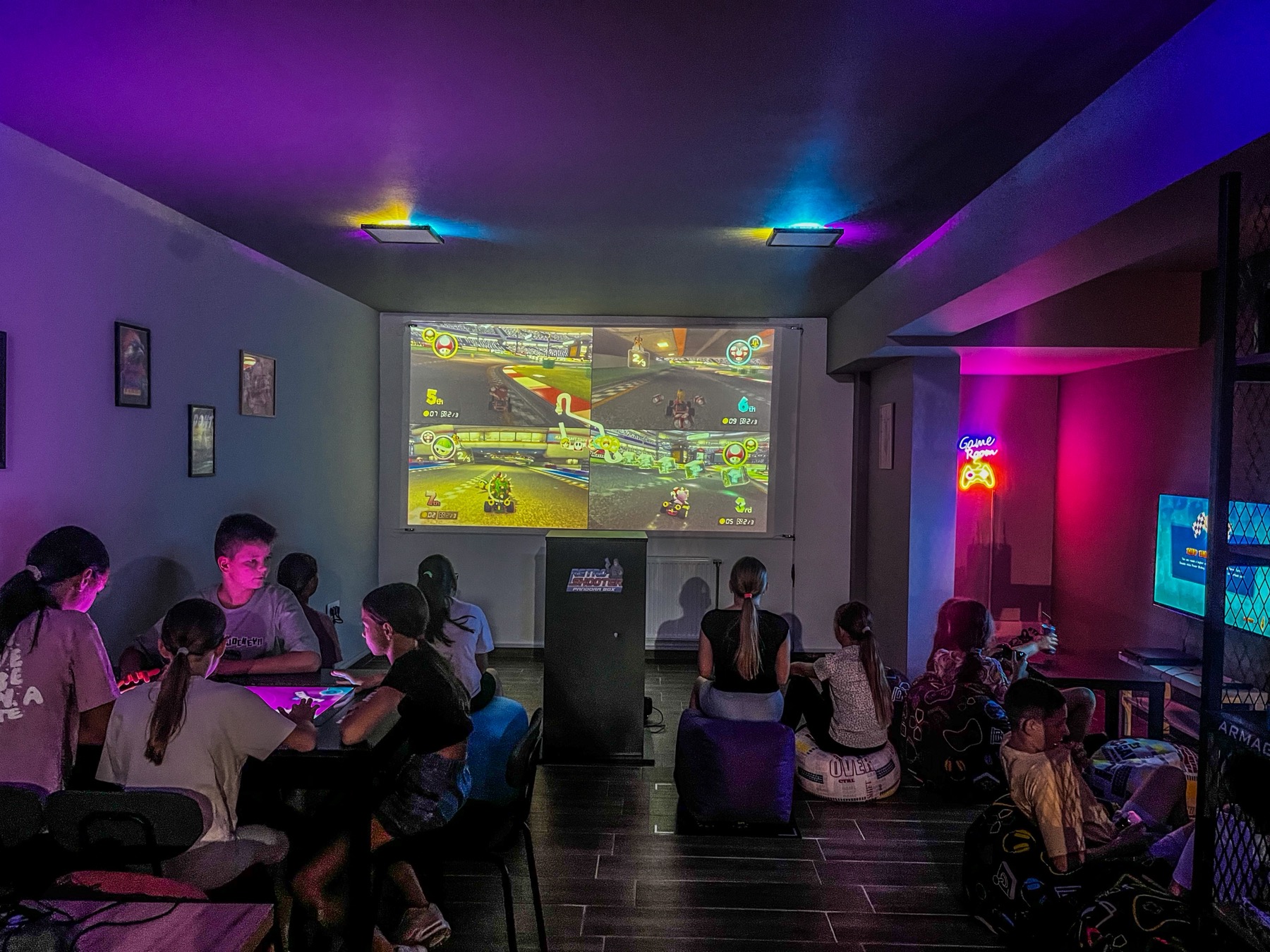 Igraonica za decu Ruma - BravenTeen rodjendan uz Xbox i interaktivne stolove